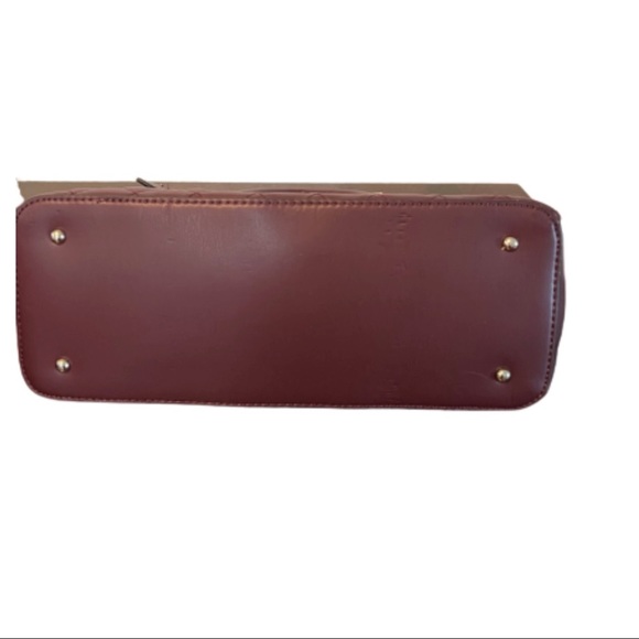 Guess Purse and Wallet Quilted Purse & Wristlet Wallet Matching bag & wallet - Picture 8 of 14